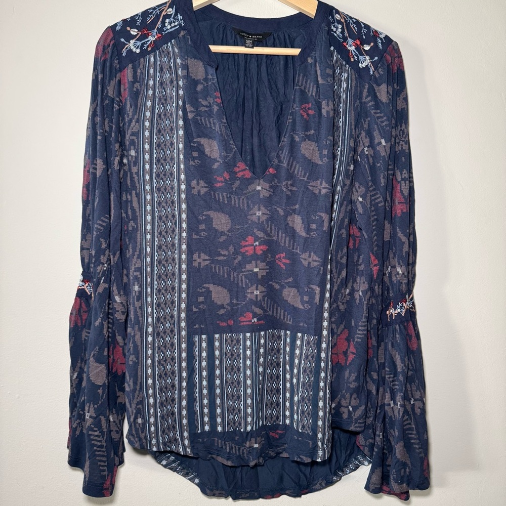 Lucky Brand Top Medium Blue Square Stitch Print Embroidered V-Neck‎ Boho Peasant
